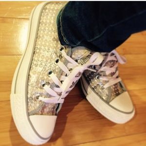 Like new sequined converse